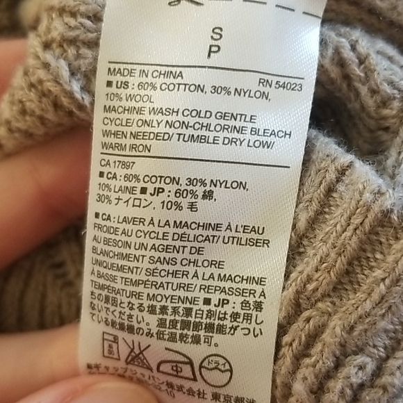 HOST PICK! Banana Republic Open Weave Sweater - Picture 7 of 7